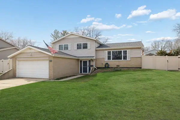 6922 Sierra Drive, Darien, IL 60561