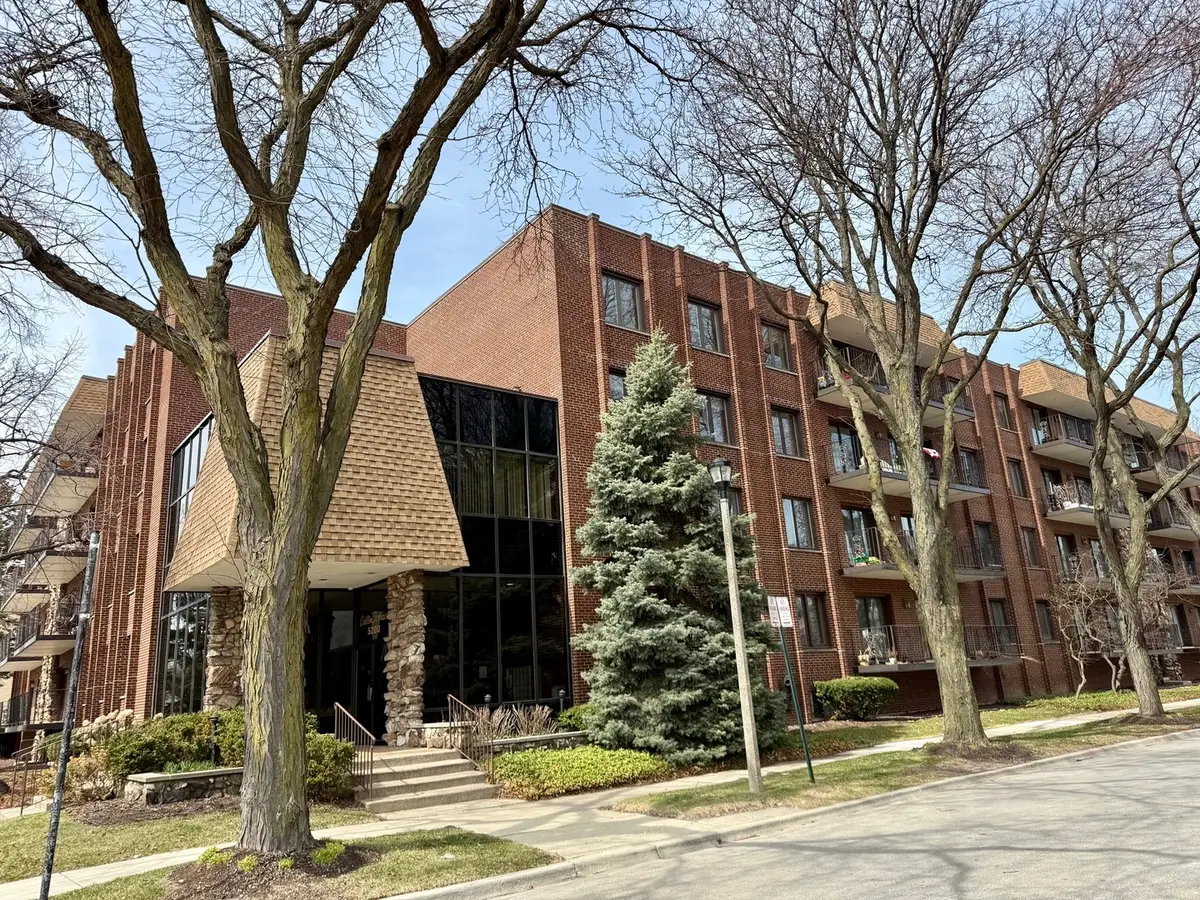 5200 Oakton Street #105, Skokie, IL 60077 - #1