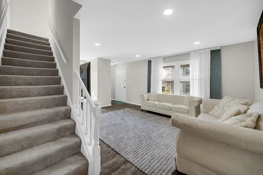 611 Kendall Court, Schaumburg, IL 60194 - #3