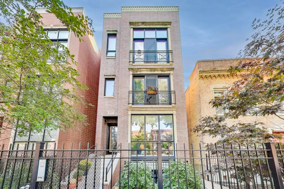 857 N Hermitage Avenue #2, Chicago, IL 60622 - #1