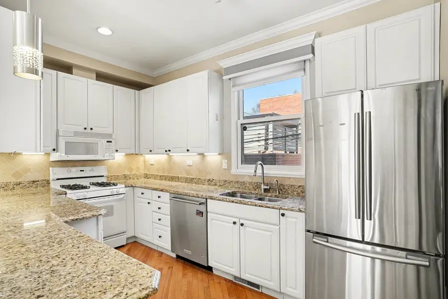 2940 N Lakewood Avenue #7, Chicago, IL 60657 - #3