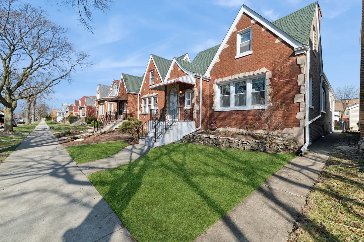5806 W Wilson Avenue, Chicago, IL 60630 - #1