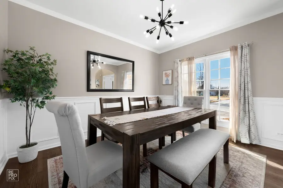 2220 Brookwood Drive, South Elgin, IL 60177 - #2