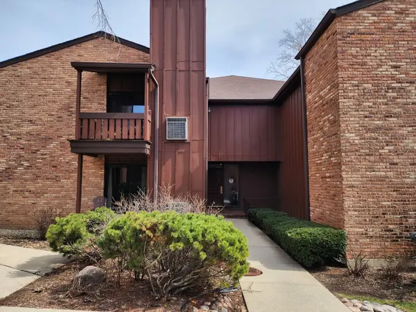 1S055 Spring Road #2D, Oakbrook Terrace, IL 60181