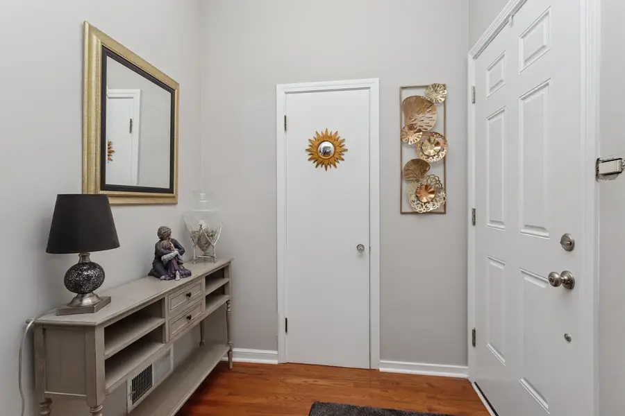 1558 Portsmouth Avenue, Westchester, IL 60154 - #2