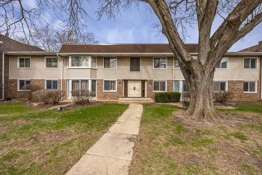 3008 Roberts Drive #1, Woodridge, IL 60517 - #2