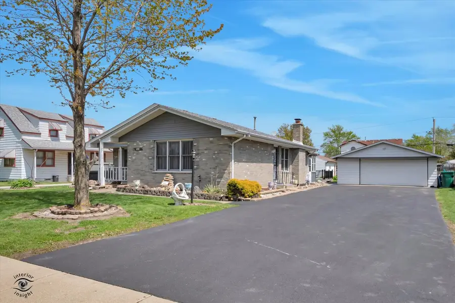 8001 Lockwood Avenue, Burbank, IL 60459 - #2