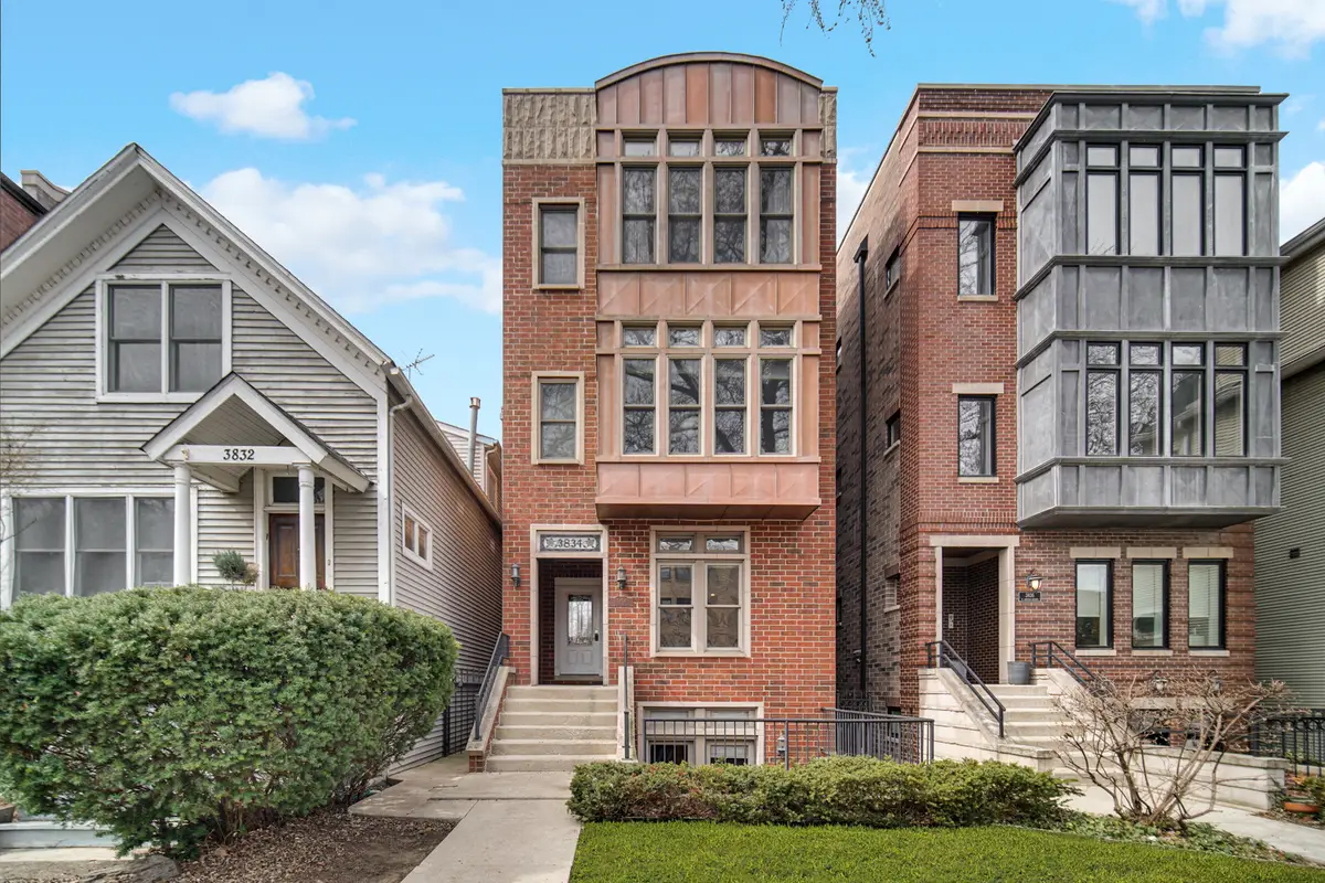 3834 N Janssen Avenue #3, Chicago, IL 60613 - #1