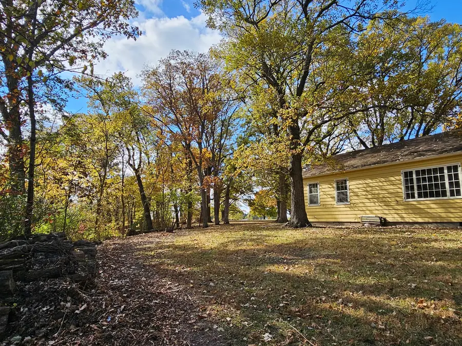 404 Oak Drive, Roberts, IL 60962 - #3