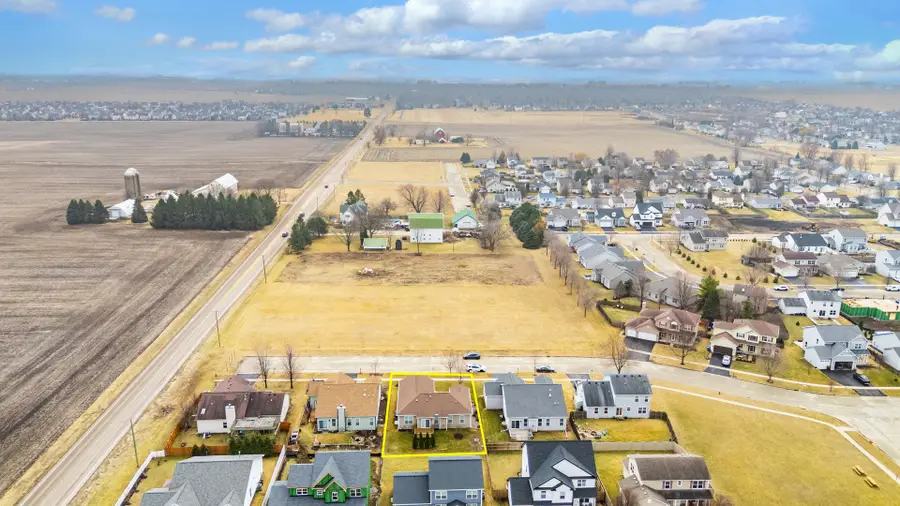 21 W Winterberry Avenue, Cortland, IL 60112 - #2