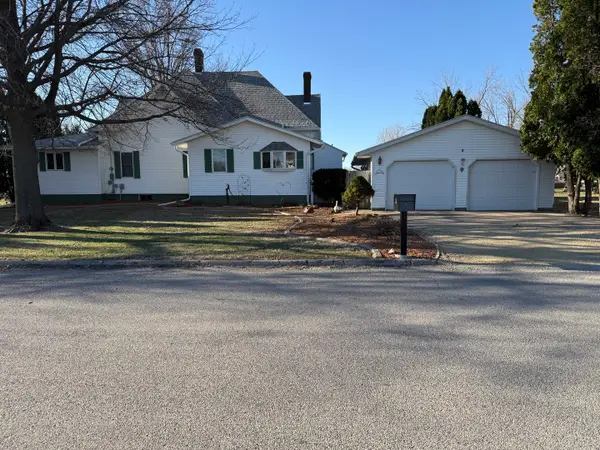 315 W 1st Street, Bennett, IA 52721