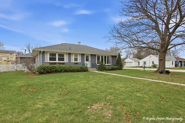 201 Panama Avenue, Hampshire, IL 60140