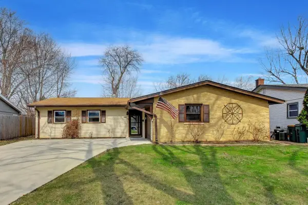 1008 Woodland Drive, Wheeling, IL 60090