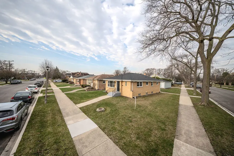 8058 E Prairie Road, Skokie, IL 60076 - #2