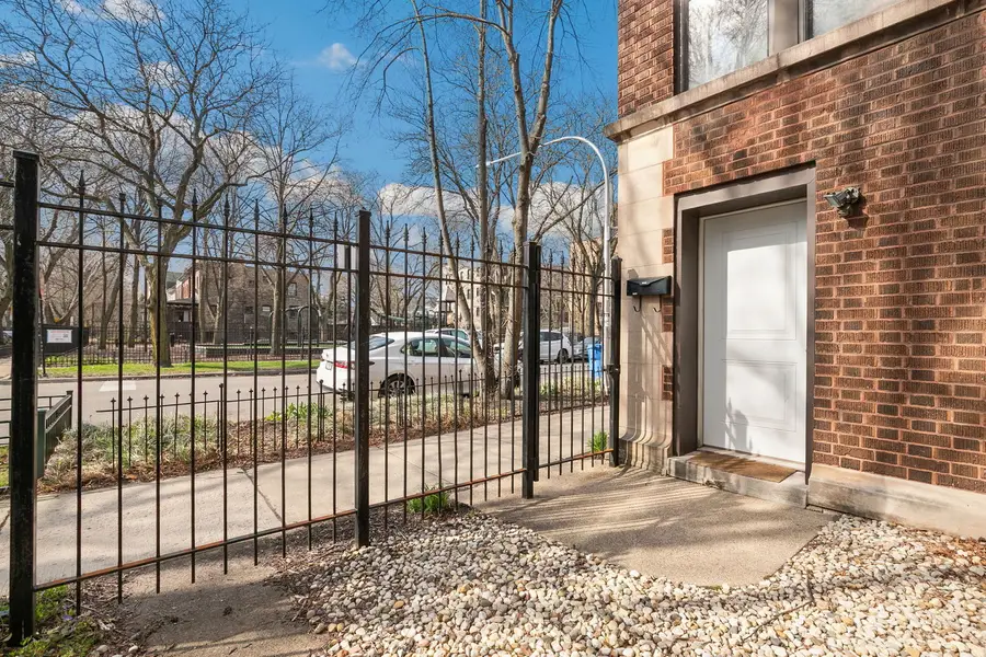 1234 W Bryn Mawr Avenue #G, Chicago, IL 60660 - #2