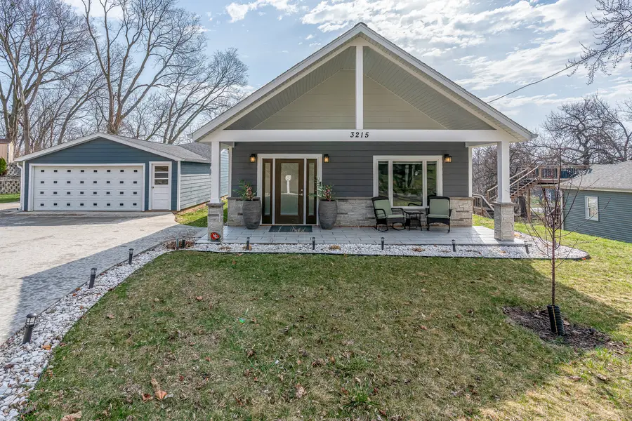 3215 Garfield Street, Clinton, IA 52732 - #3