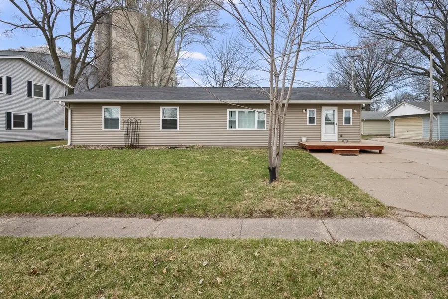 104 2nd St Court, Donahue, IA 52746 - #2