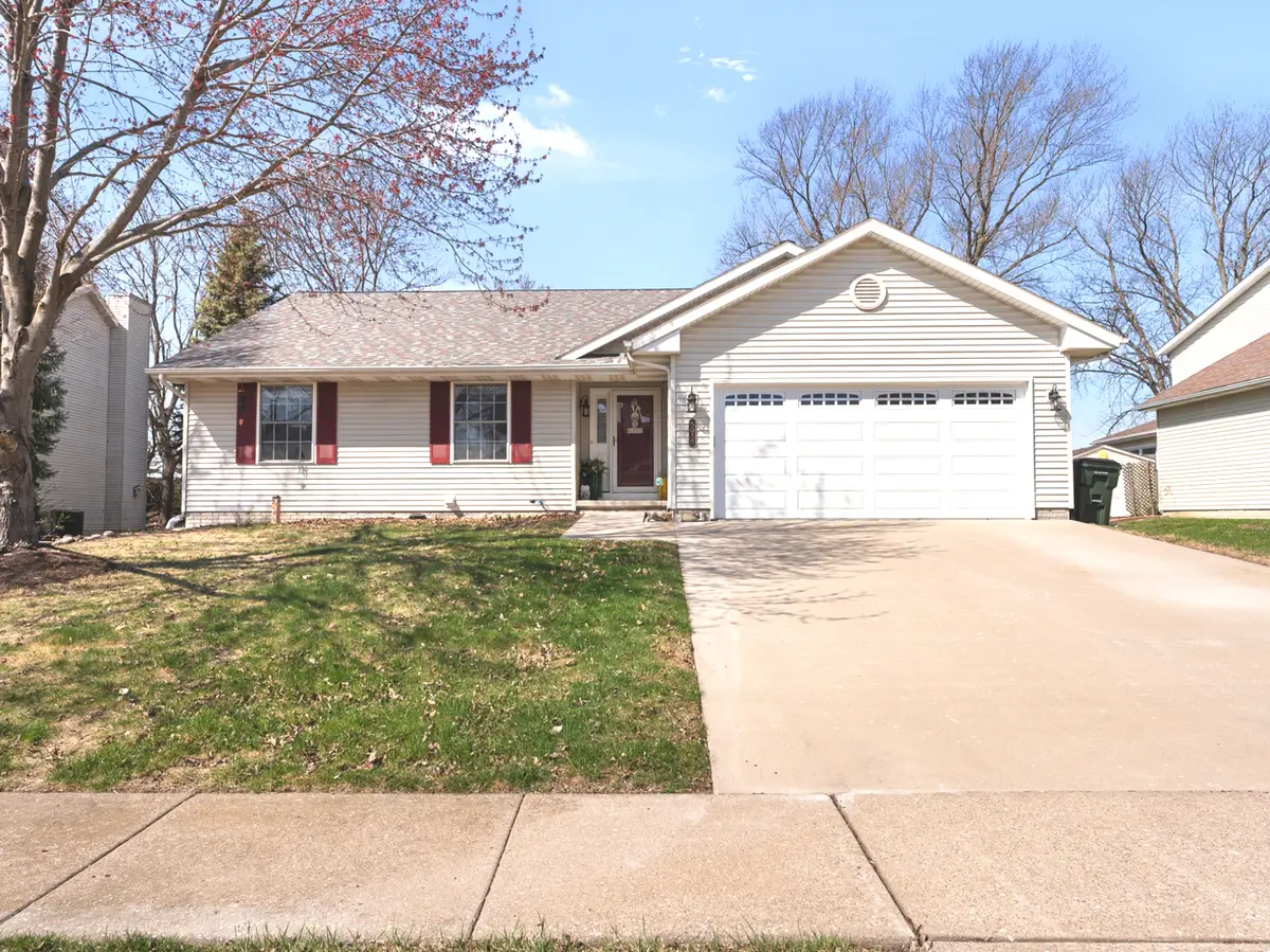 5018 Coventry Court, Davenport, IA 52807 - #1