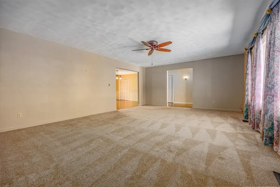 130 Greenview Road, Centralia, IL 62801 - #3