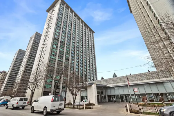 3600 N Lake Shore Drive #2205, Chicago, IL 60613