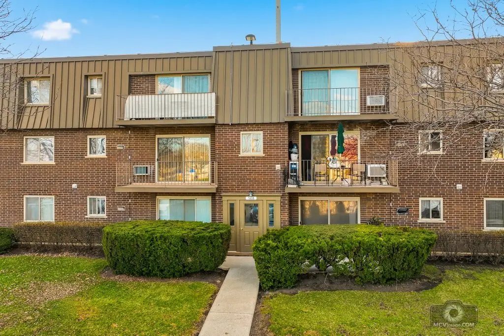 588 Fairway View Drive #2H, Wheeling, IL 60090 - #1