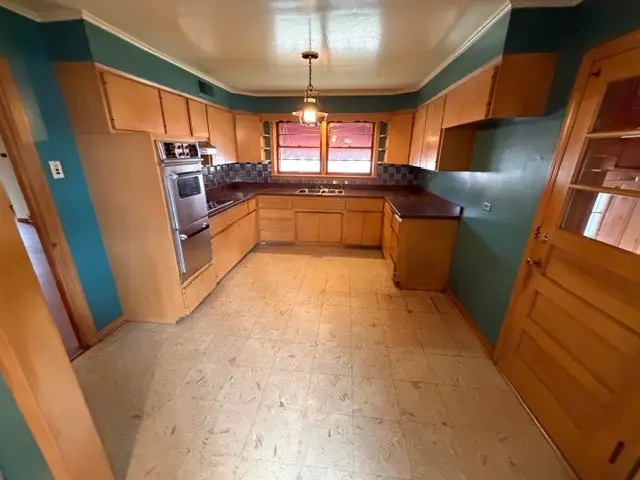 12501 S Throop Street, Calumet Park, IL 60827 - #3