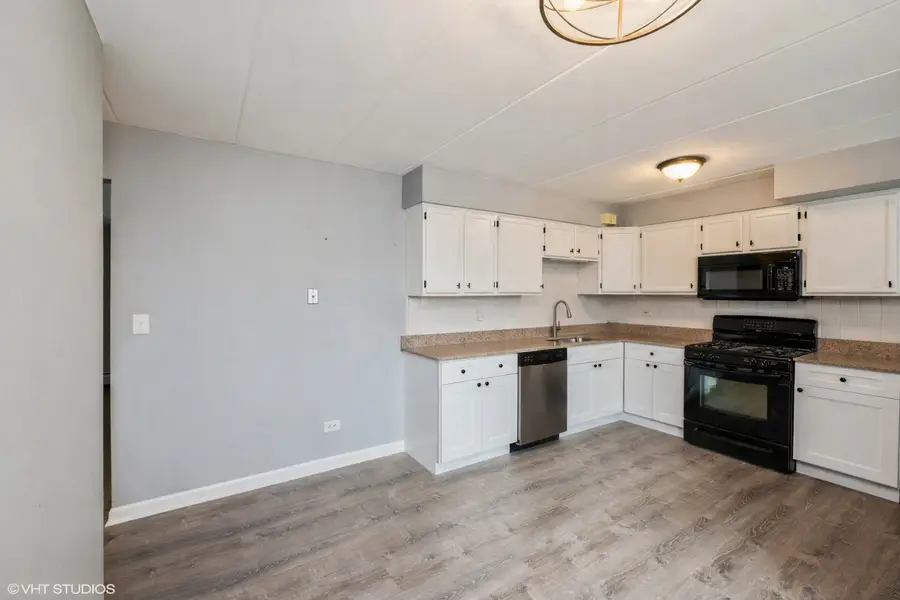 6150 S Kensington Avenue #102, Countryside, IL 60525 - #2