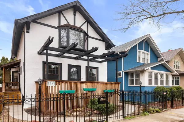 Address Withheld By Seller, Chicago, IL 60625