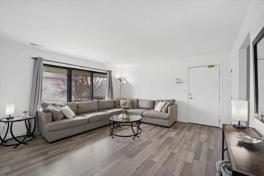 108 S 14th Street #108, Saint Charles, IL 60174 - #2