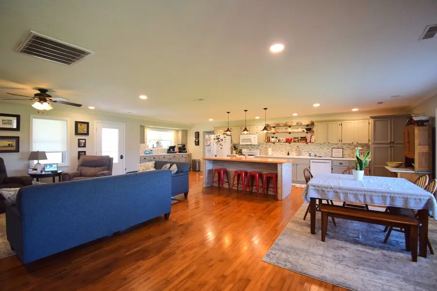 15665 N Angling Lane, Mount Vernon, IL 62864 - #3