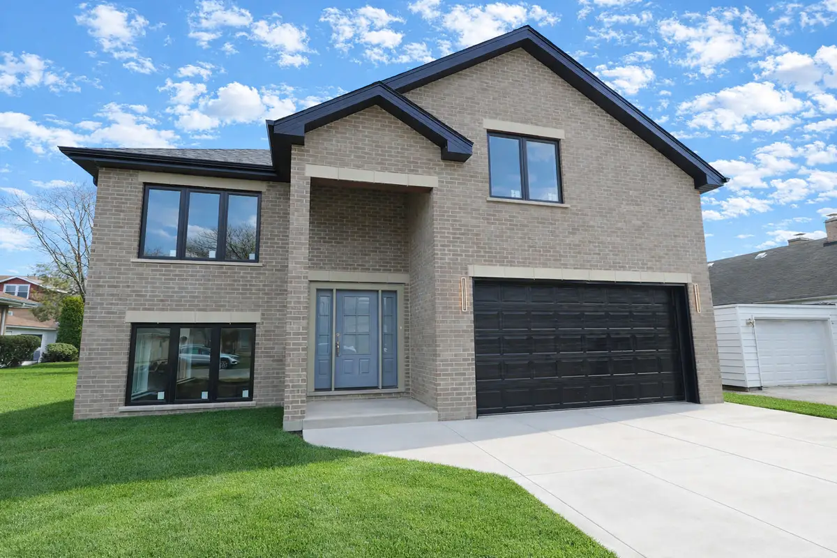 9615 S California Avenue, Evergreen Park, IL 60805 - #1