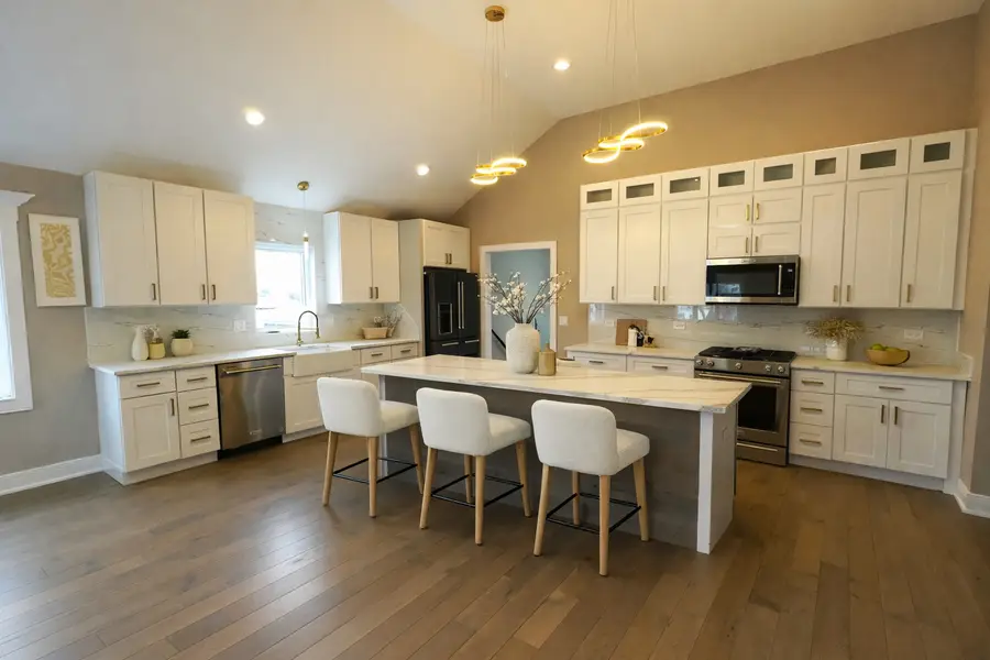 9615 S California Avenue, Evergreen Park, IL 60805 - #3