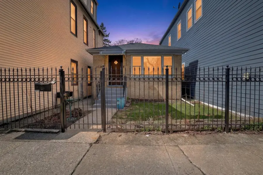 3138 N Richmond Street, Chicago, IL 60618 - #2