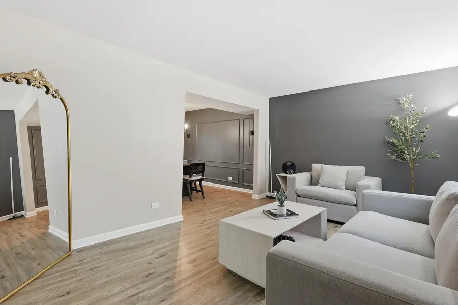 1880 Gleneagle Circle, Elgin, IL 60123 - #2