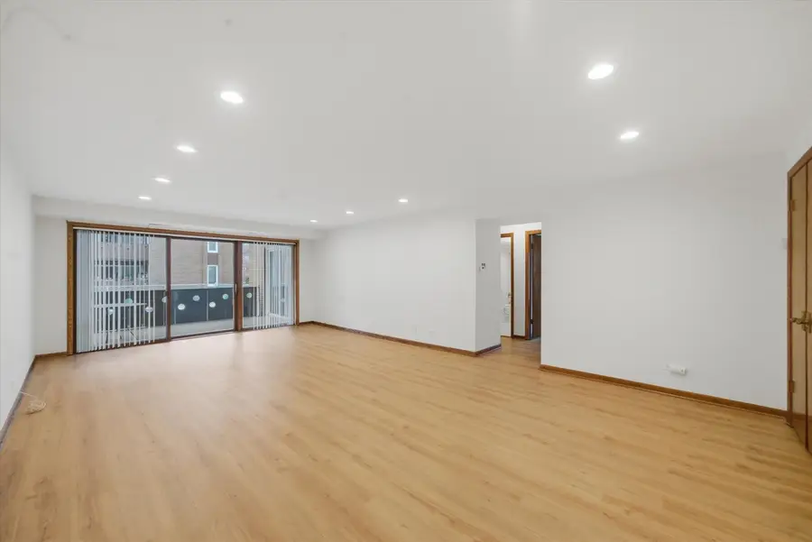 121 S Spruce Avenue #101, Wood Dale, IL 60191 - #3