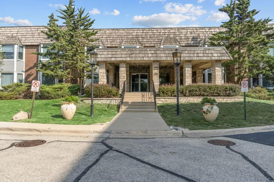 2300 Windsor Mall Court #2E, Park Ridge, IL 60068 - #3