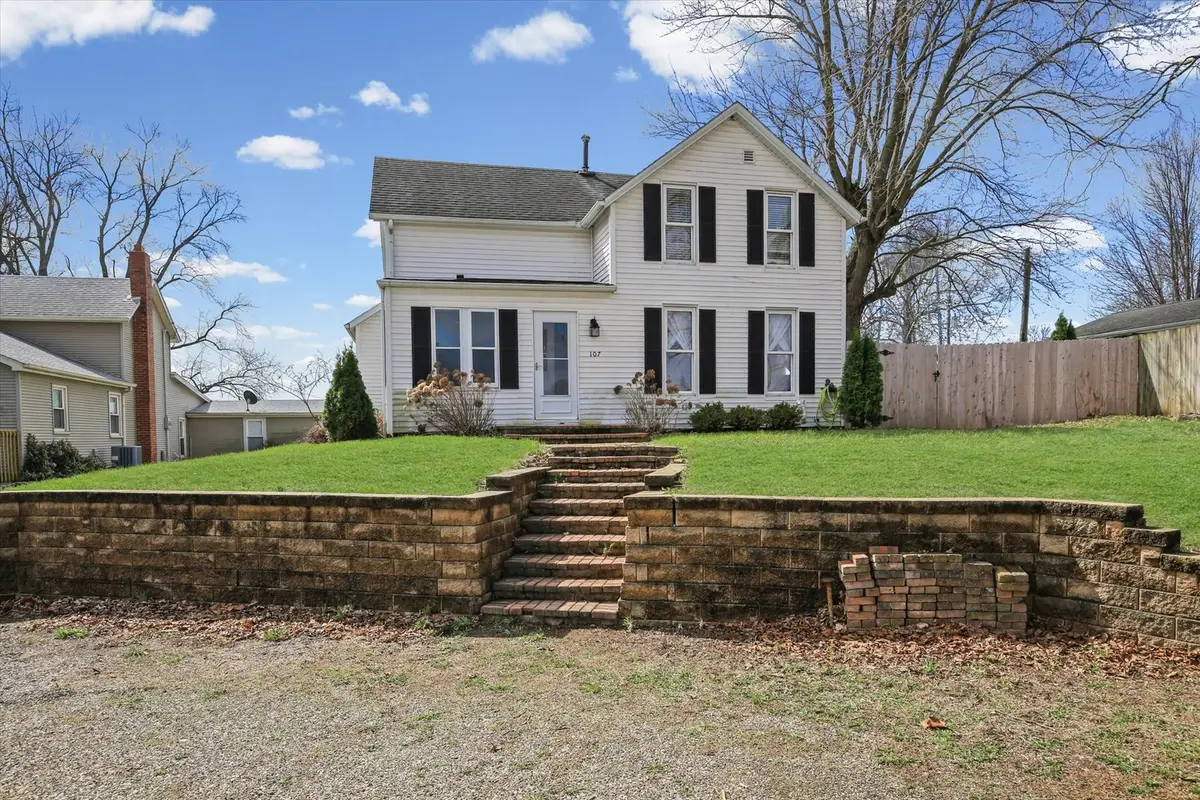 107 E Washington Street, Congerville, IL 61729 - #1