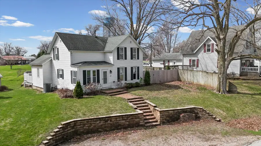 107 E Washington Street, Congerville, IL 61729 - #2