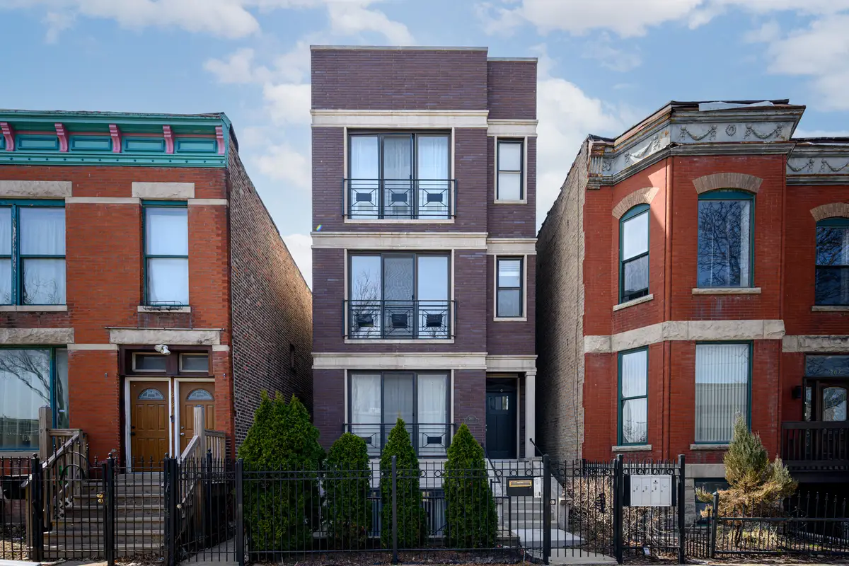 260 N California Avenue #2, Chicago, IL 60612 - #1