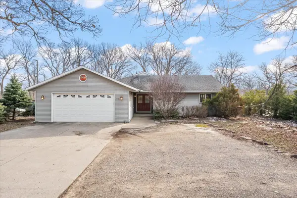 110 S Lombard Street, Mahomet, IL 61853