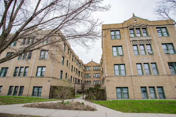 146 Clyde Avenue #2E, Evanston, IL 60202