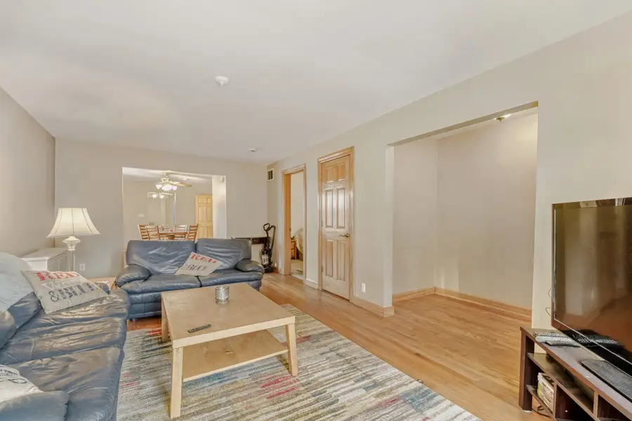 3333 S Emerald Avenue, Chicago, IL 60616 - #3