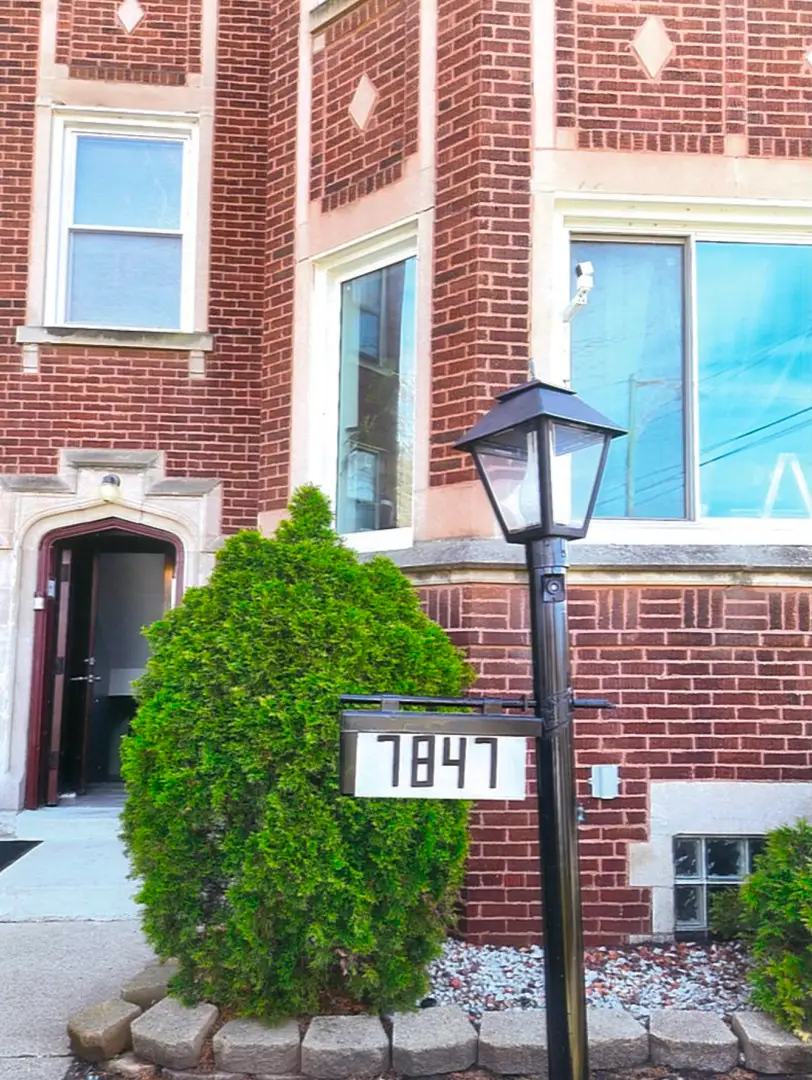7847 S Paxton Avenue, Chicago, IL 60649 - #2