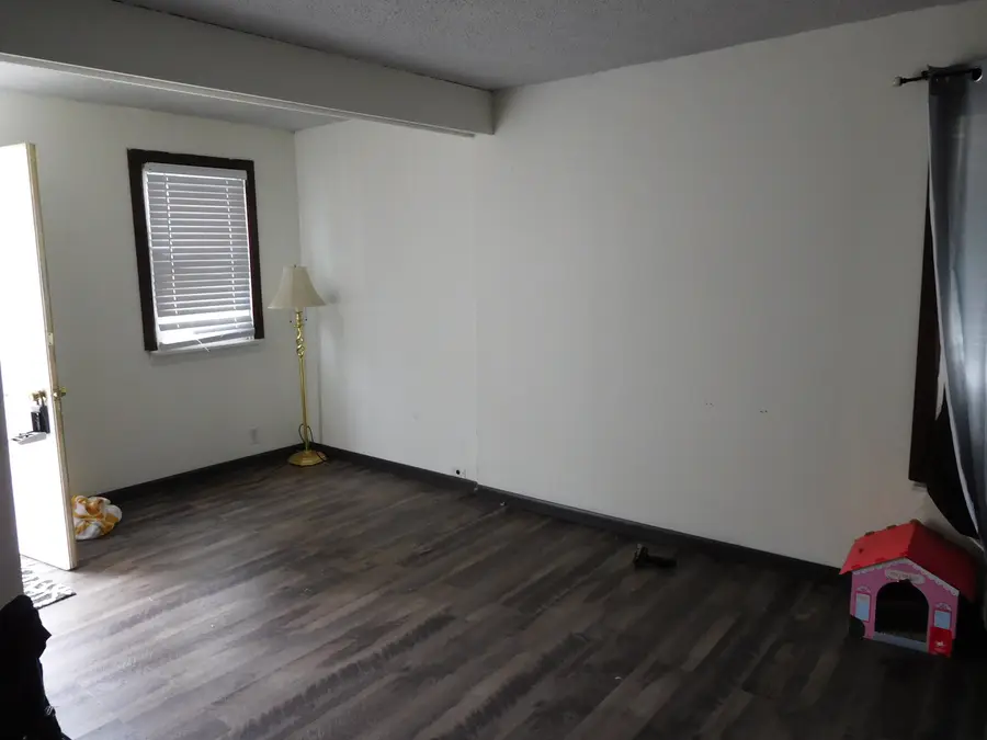 1069 Douglas Avenue, Aurora, IL 60505 - #2