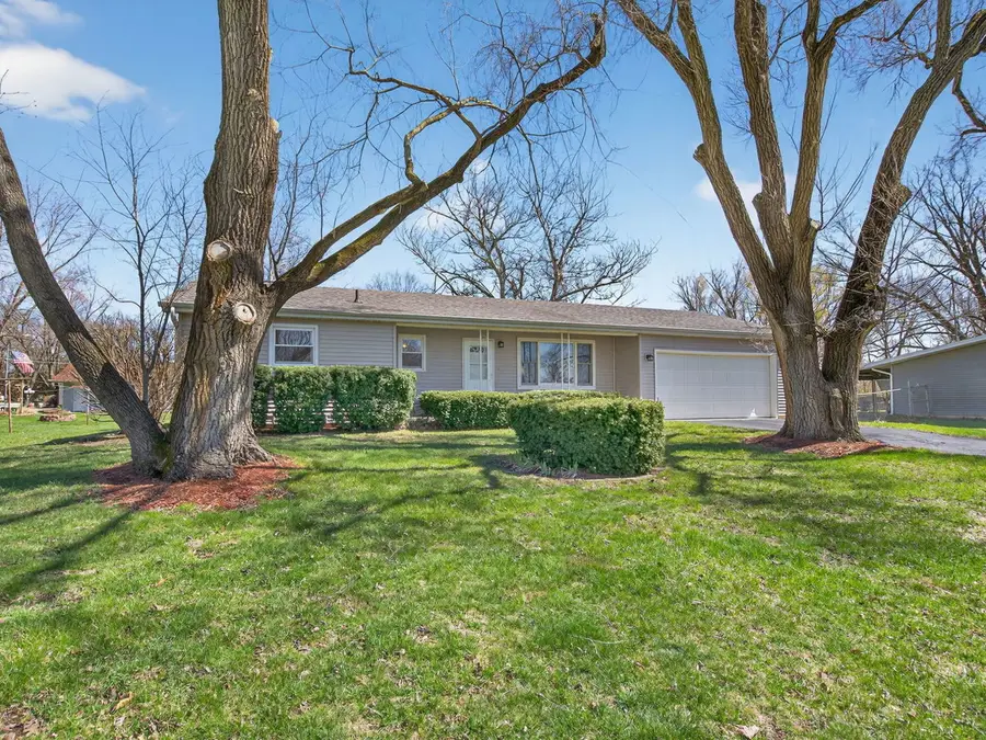 475 N 4th Avenue, Coal City, IL 60416 - #3