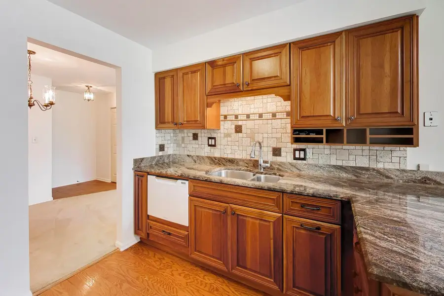 927 Kilkenny Drive #A, Wheaton, IL 60189 - #3