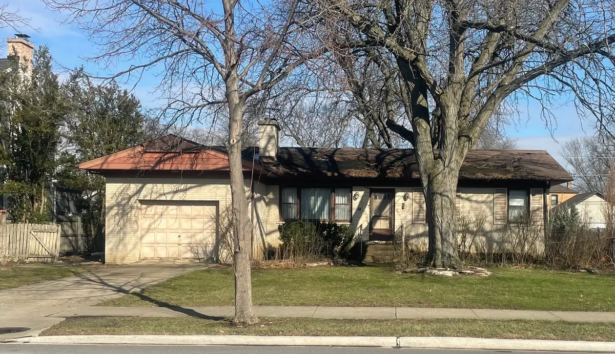 701 S Cumberland Avenue, Park Ridge, IL 60068 - #1