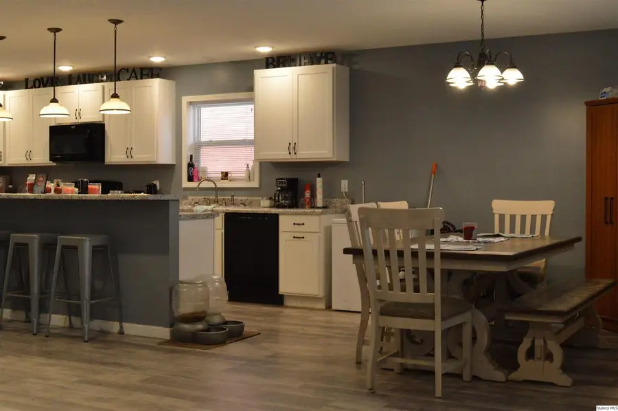 921 Adams, Quincy, IL 62301 - #3