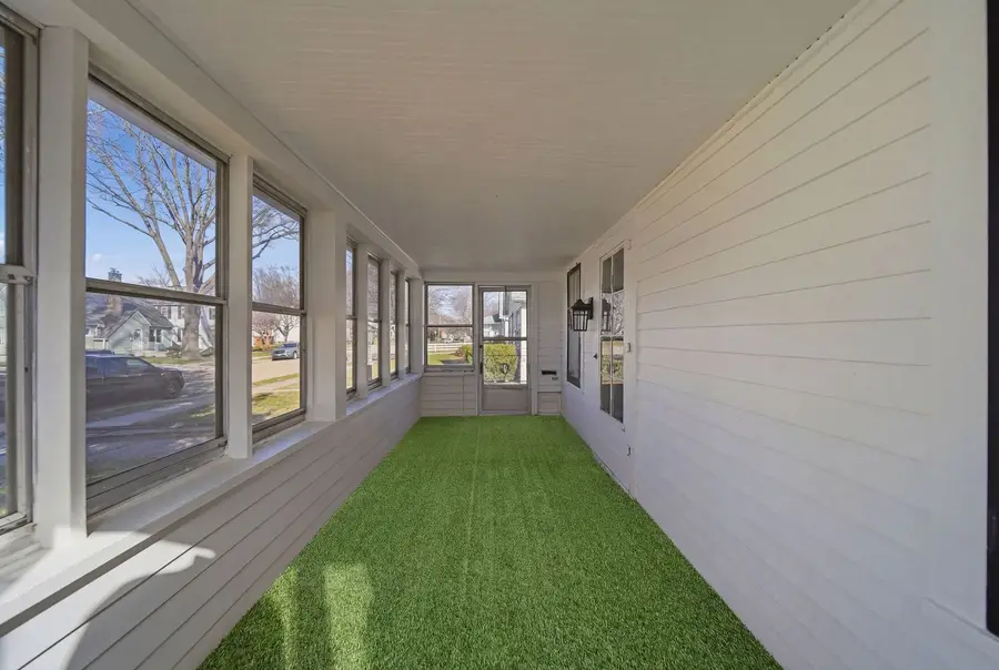 507 W 12th Street, Sterling, IL 61081 - #3