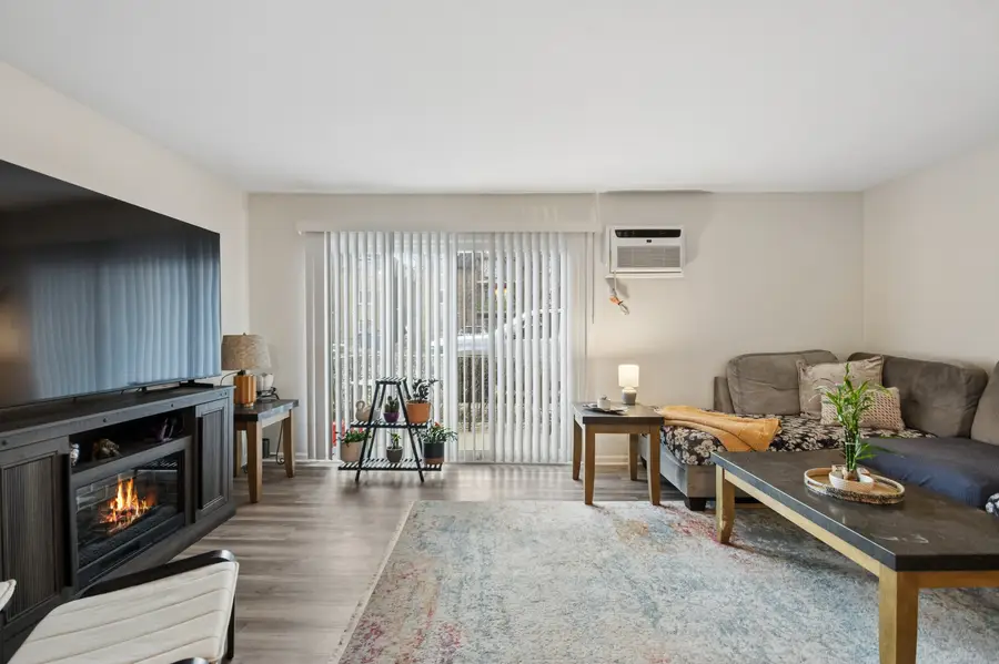 10820 Kilpatrick Avenue #1SW, Oak Lawn, IL 60453 - #3